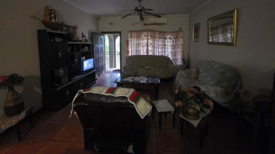 4 Bedroom Property for Sale in Geelhoutpark North West
